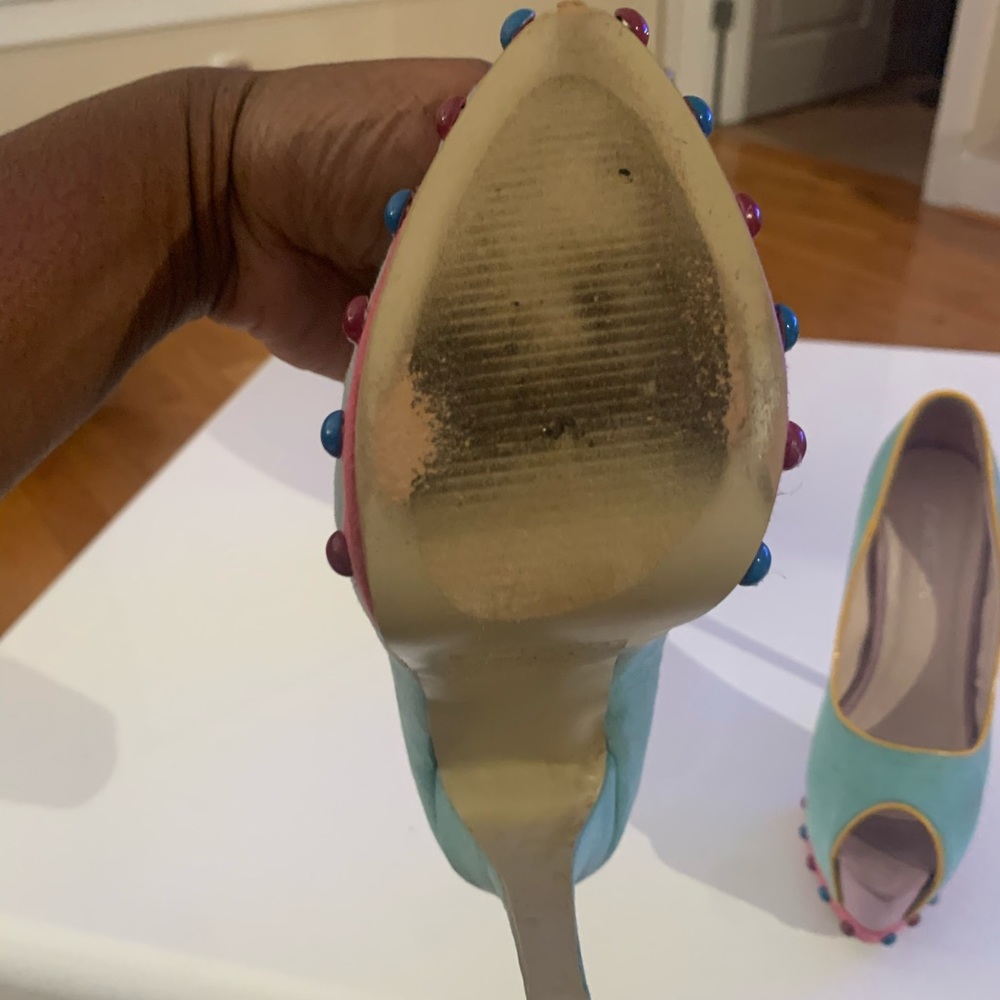 Cute Heels - Picture 4 of 4